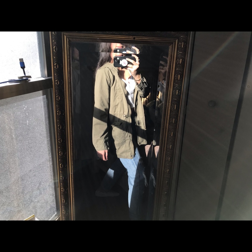 Basic Green Jacket - image 6